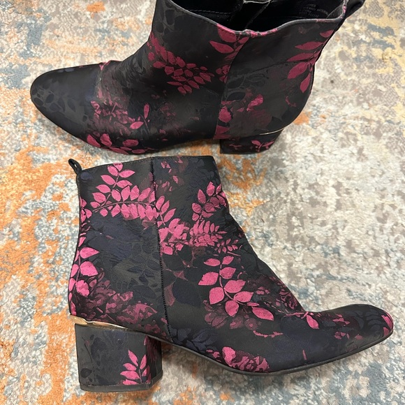Floral Booties - Picture 3 of 7